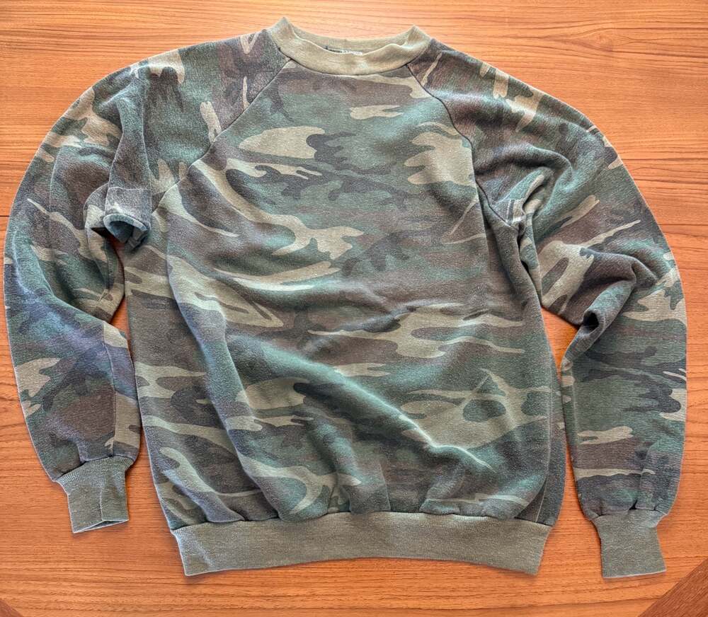 Vintage Healthknit Camouflage Raglan Crewneck Sweatshirt Size XL